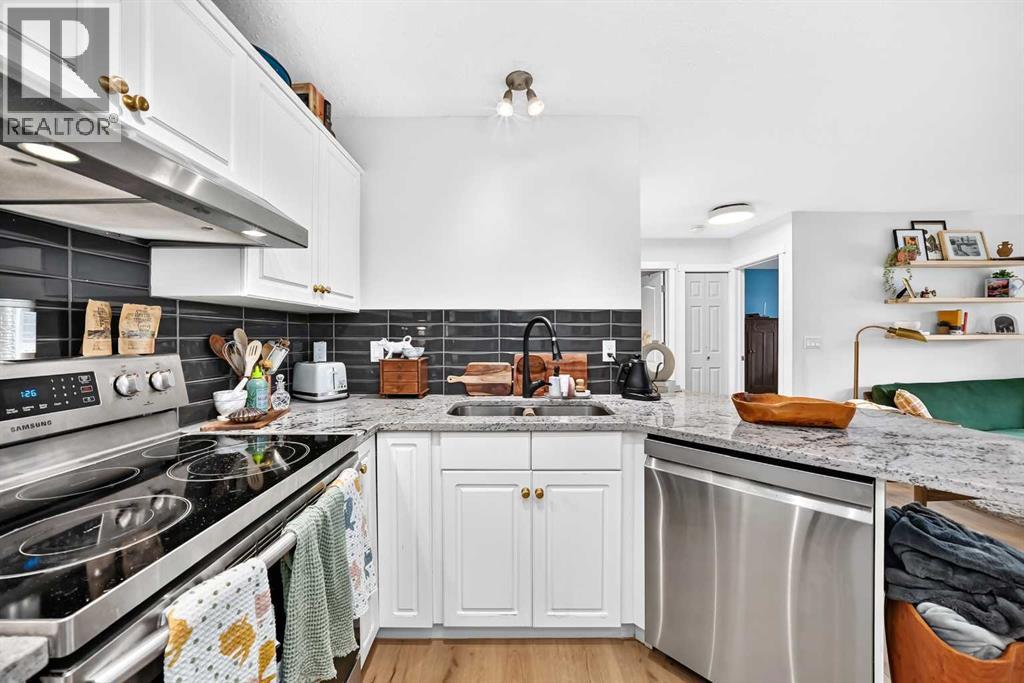 214, 10 Sierra Morena Mews SW, Calgary, Alberta  T3H 3K5 - Photo 6 - A2325662