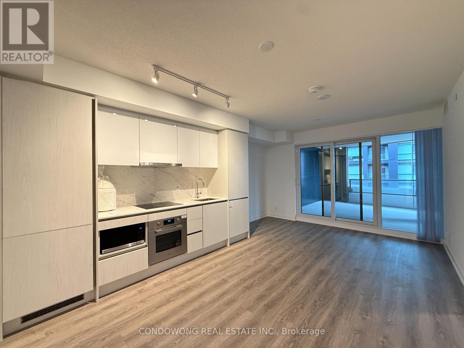 807 - 180 FRONT STREET E, Toronto, Ontario