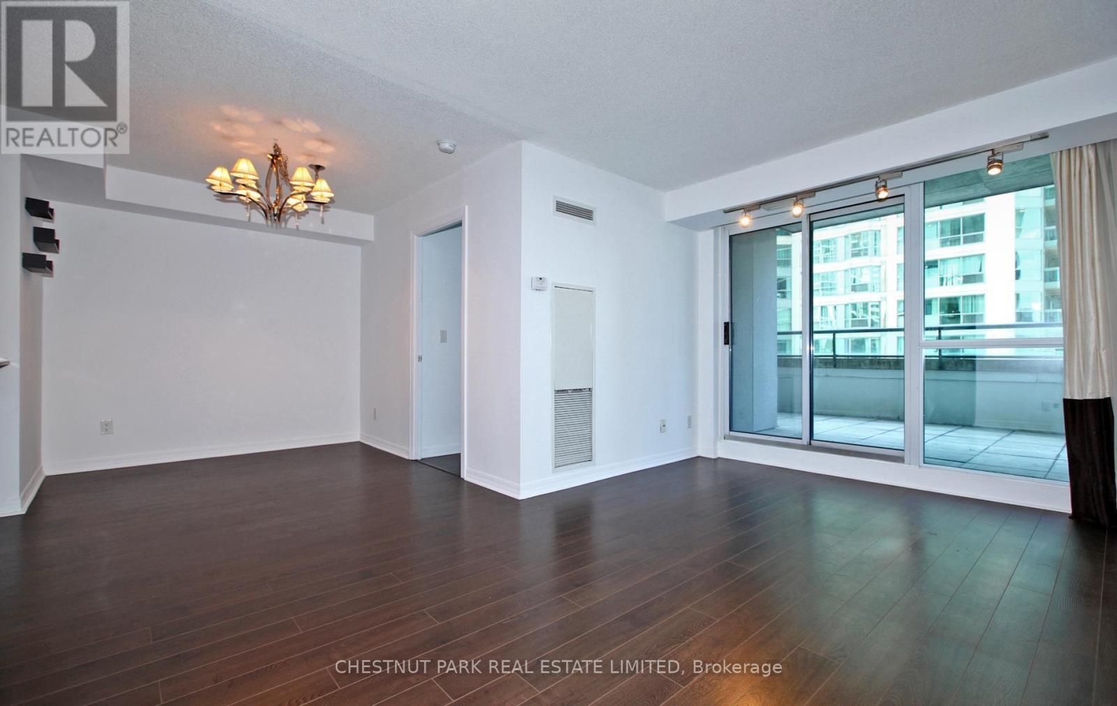 506 - 12 Yonge Street, Toronto, Ontario  M5E 1Z9 - Photo 4 - C13523700
