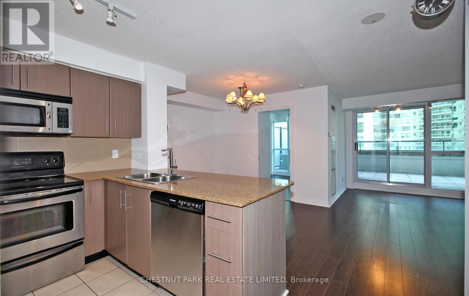 506 - 12 Yonge Street, Toronto, Ontario  M5E 1Z9 - Photo 5 - C13523700