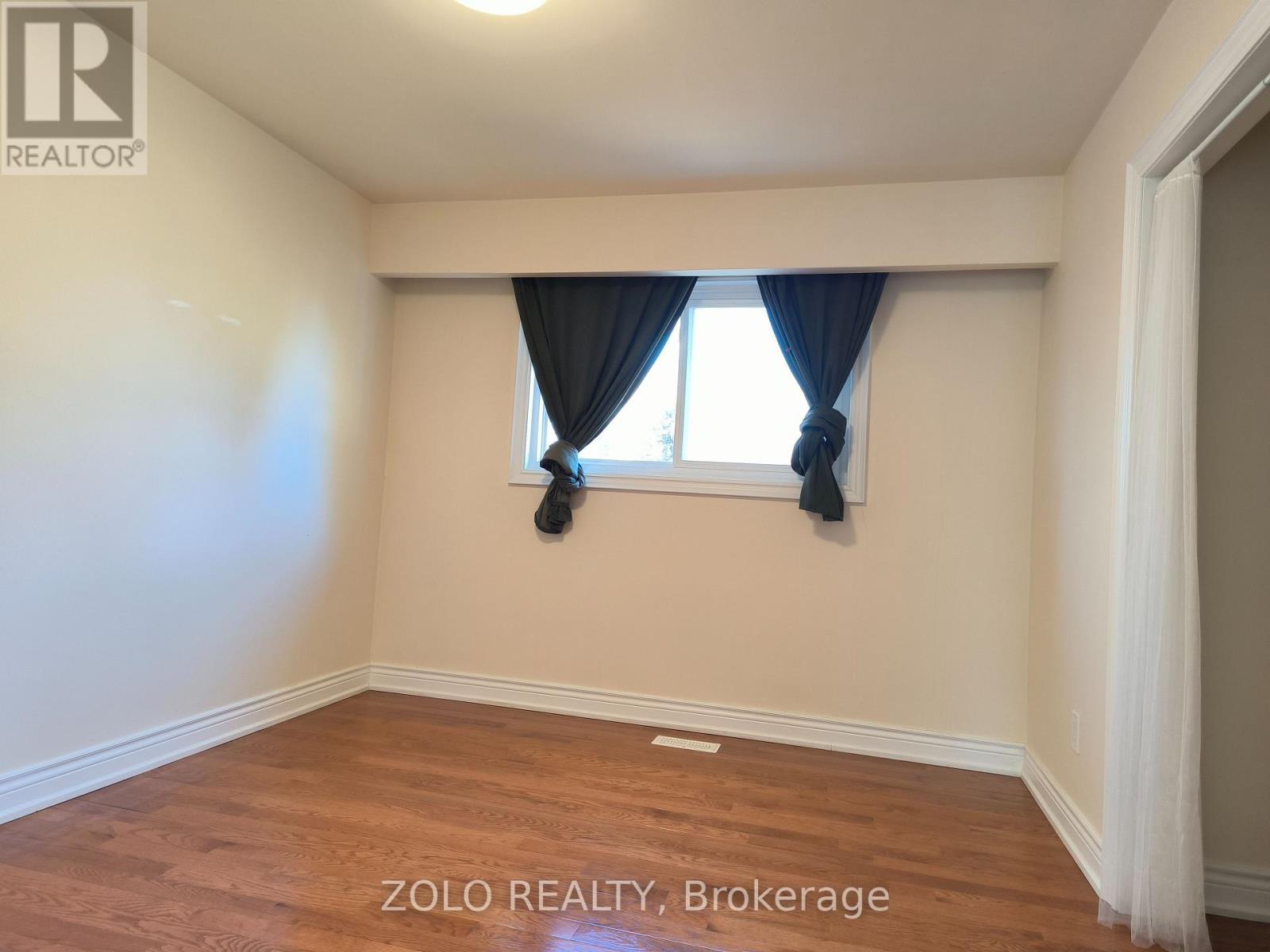 Main Floor - 4 Cloebury Court, Toronto, Ontario  M2R 1V8 - Photo 8 - C13523722