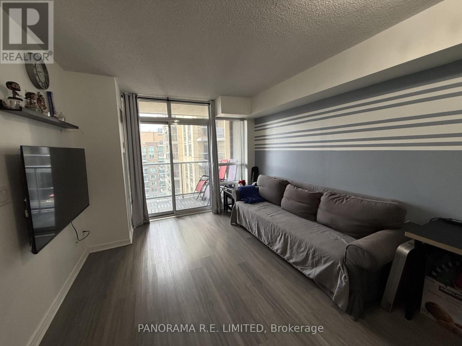 1701 - 3 Michael Power Place, Toronto, Ontario M9A 0A2 - Photo 2 - W13523742