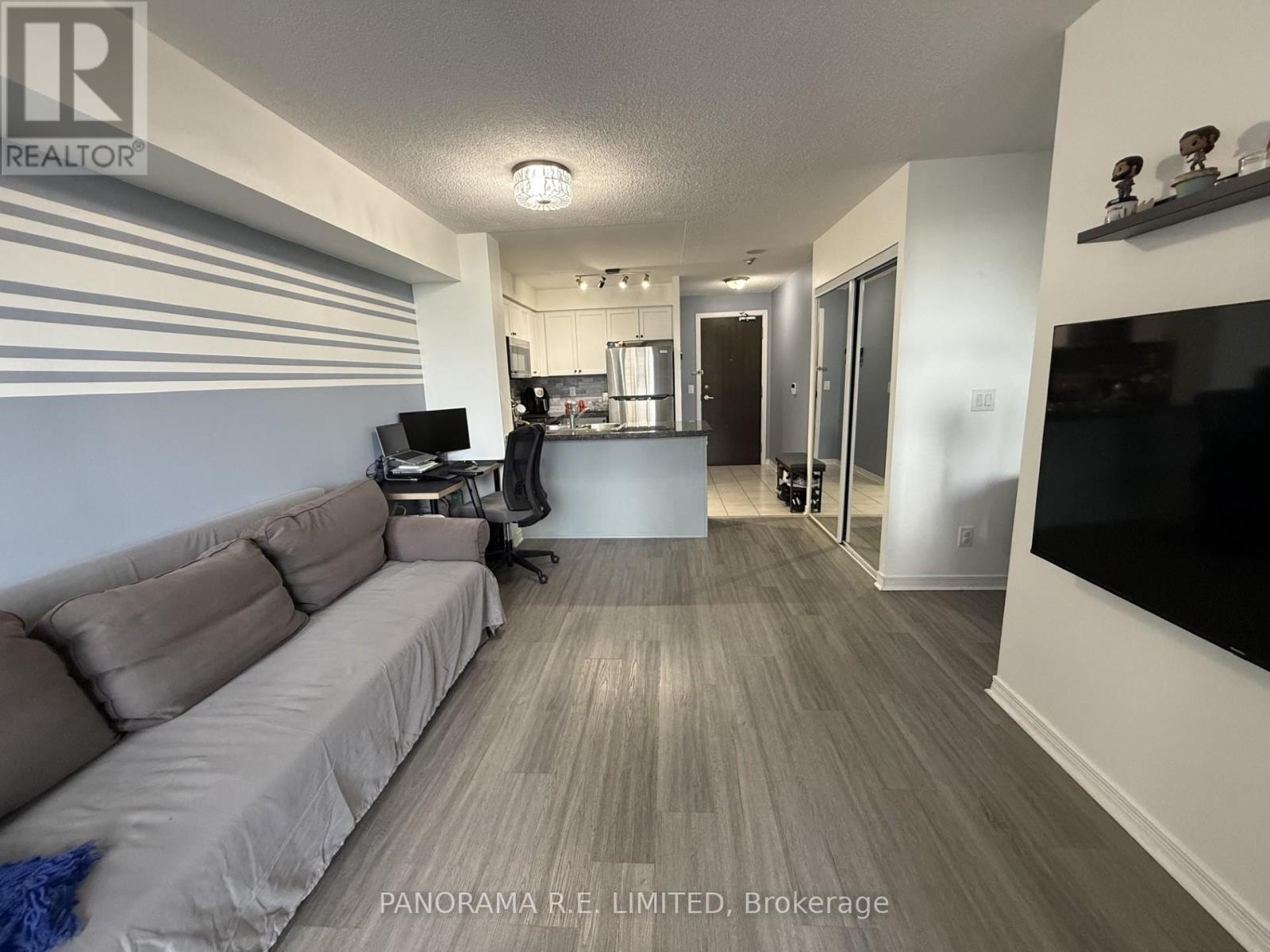 1701 - 3 Michael Power Place, Toronto, Ontario M9A 0A2 - Photo 3 - W13523742