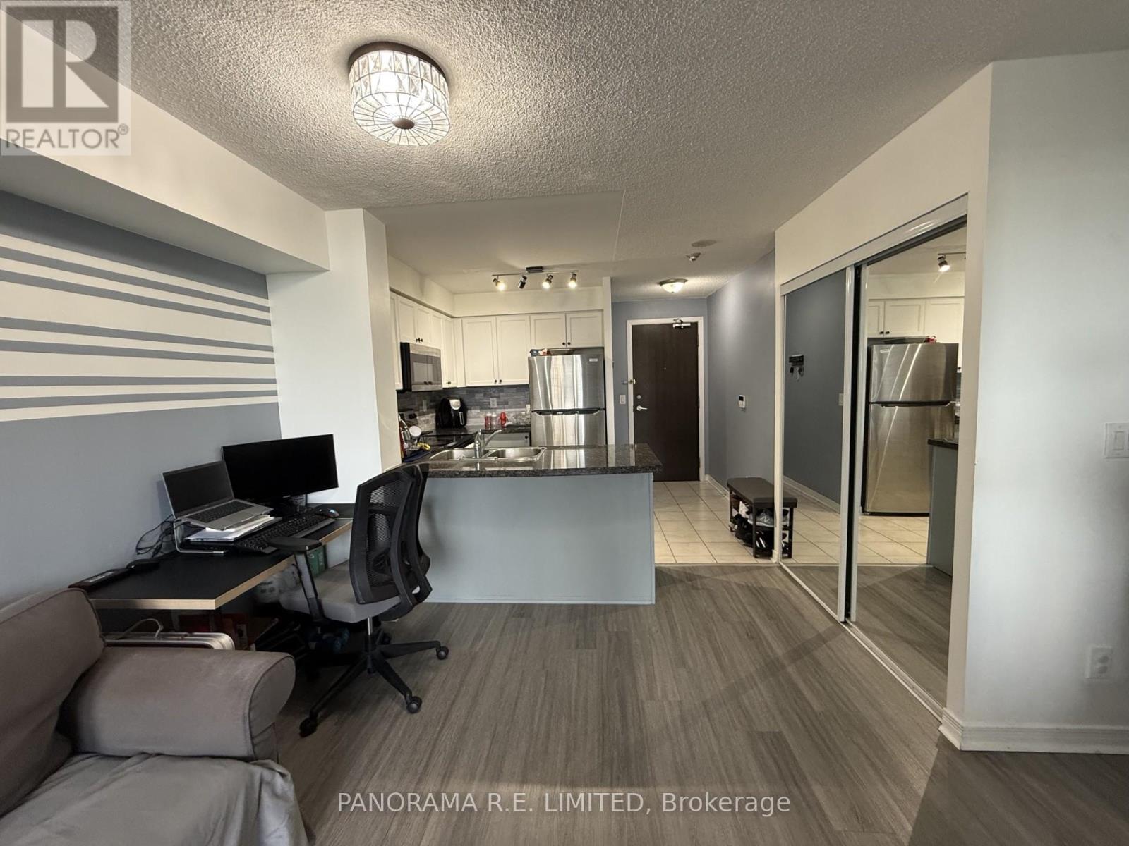 1701 - 3 Michael Power Place, Toronto, Ontario M9A 0A2 - Photo 5 - W13523742