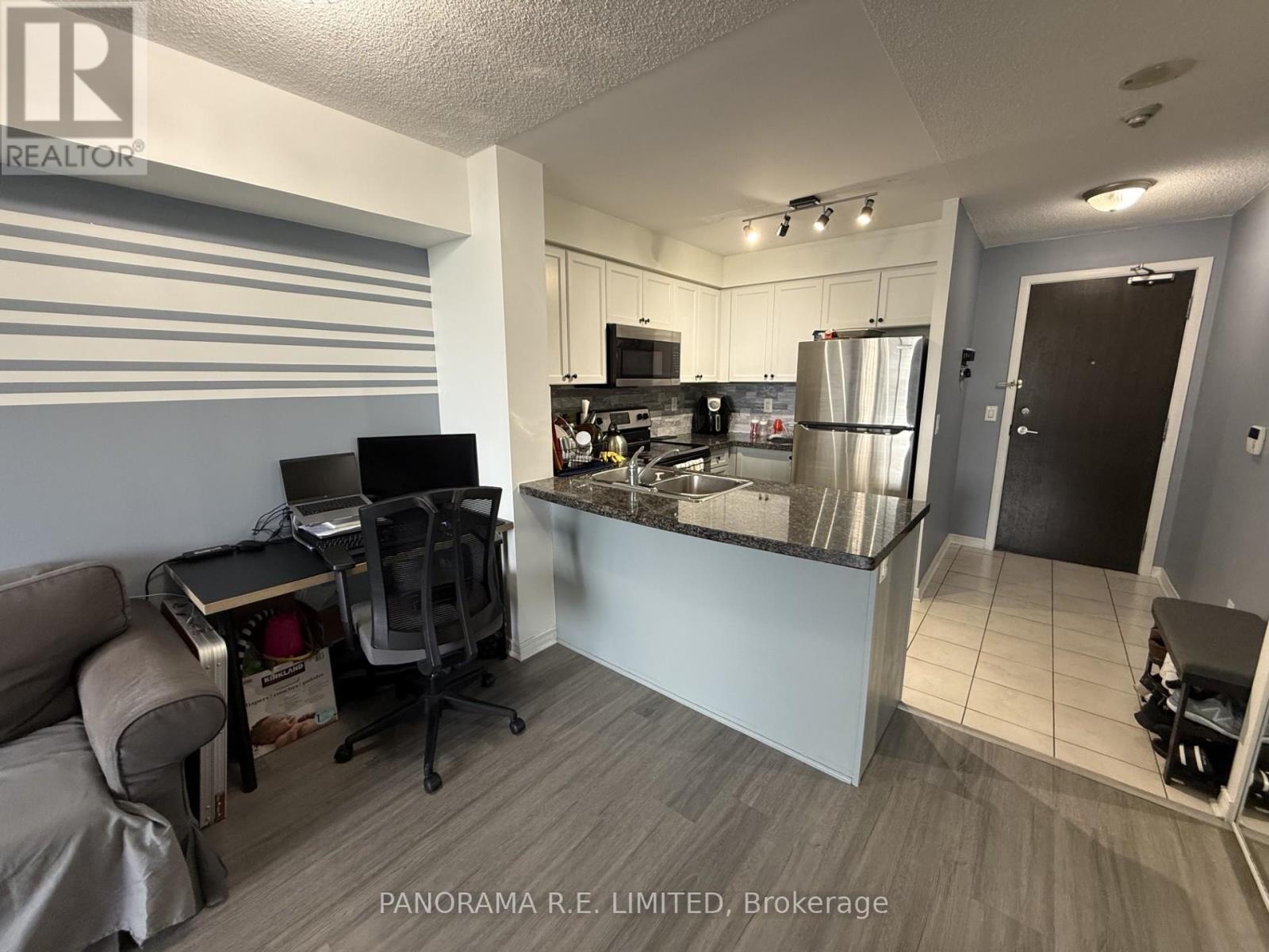 1701 - 3 Michael Power Place, Toronto, Ontario M9A 0A2 - Photo 6 - W13523742