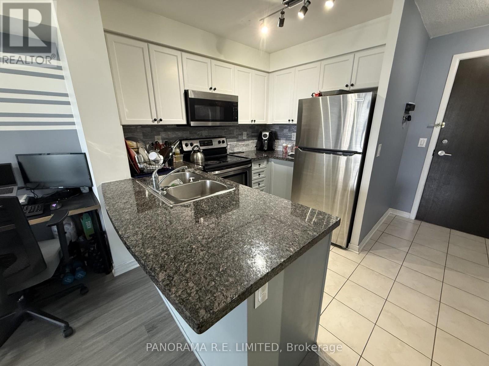 1701 - 3 Michael Power Place, Toronto, Ontario M9A 0A2 - Photo 8 - W13523742