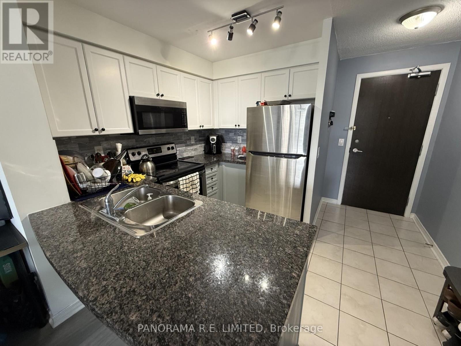 1701 - 3 Michael Power Place, Toronto, Ontario M9A 0A2 - Photo 9 - W13523742