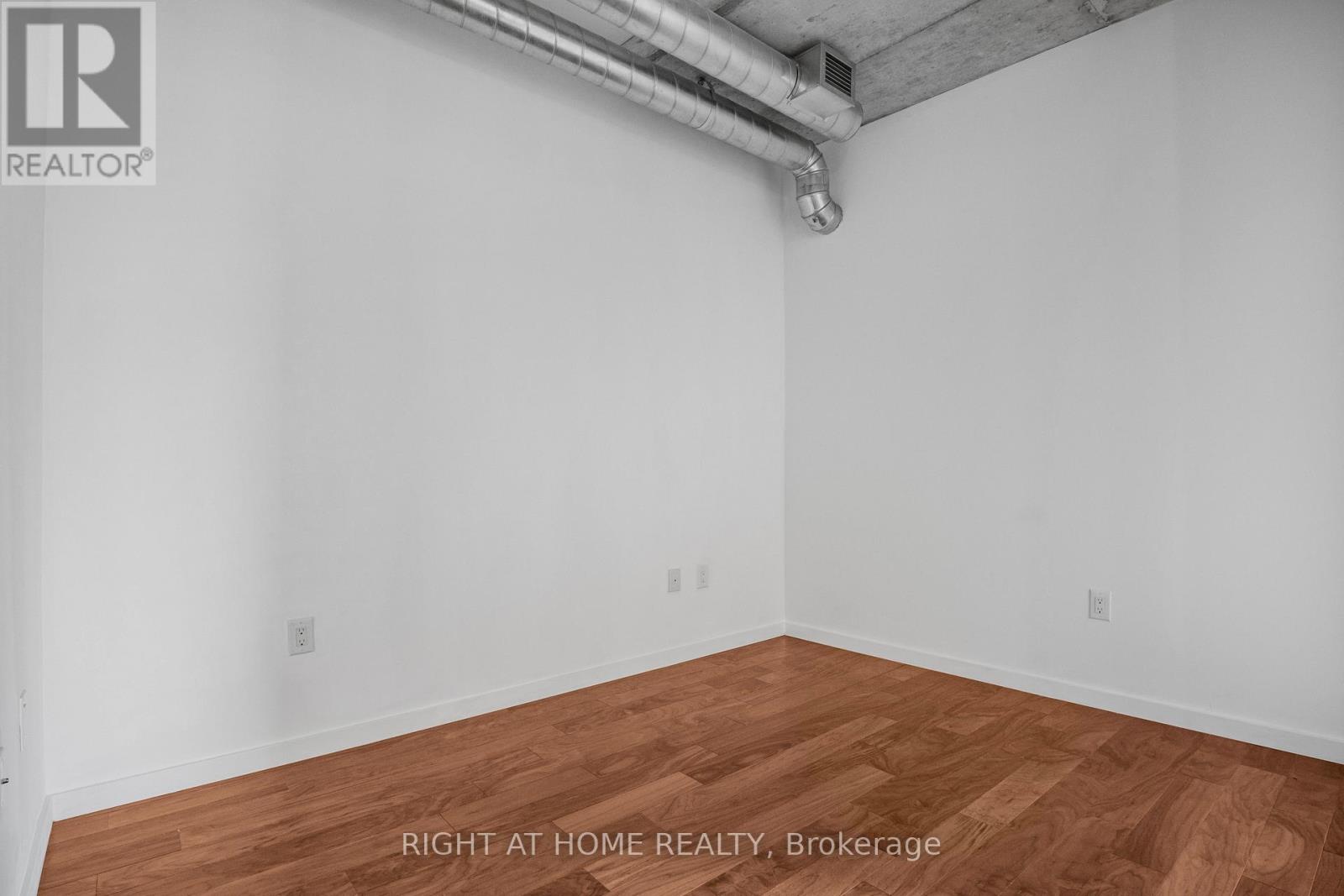 306 - 32 Trolley Crescent, Toronto, Ontario  M5A 0E8 - Photo 12 - C13523778
