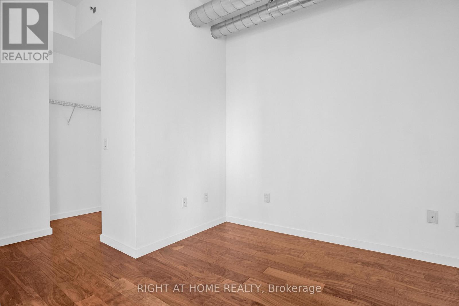 306 - 32 Trolley Crescent, Toronto, Ontario  M5A 0E8 - Photo 13 - C13523778