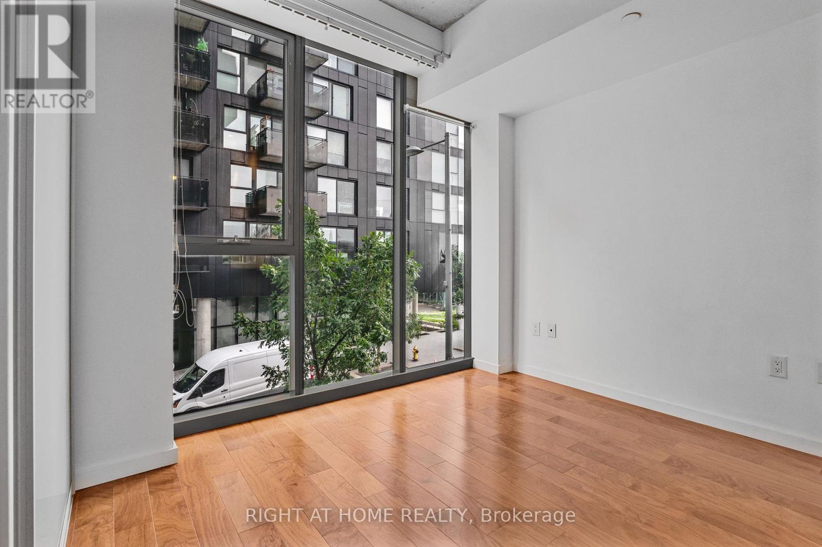 306 - 32 Trolley Crescent, Toronto, Ontario  M5A 0E8 - Photo 3 - C13523778
