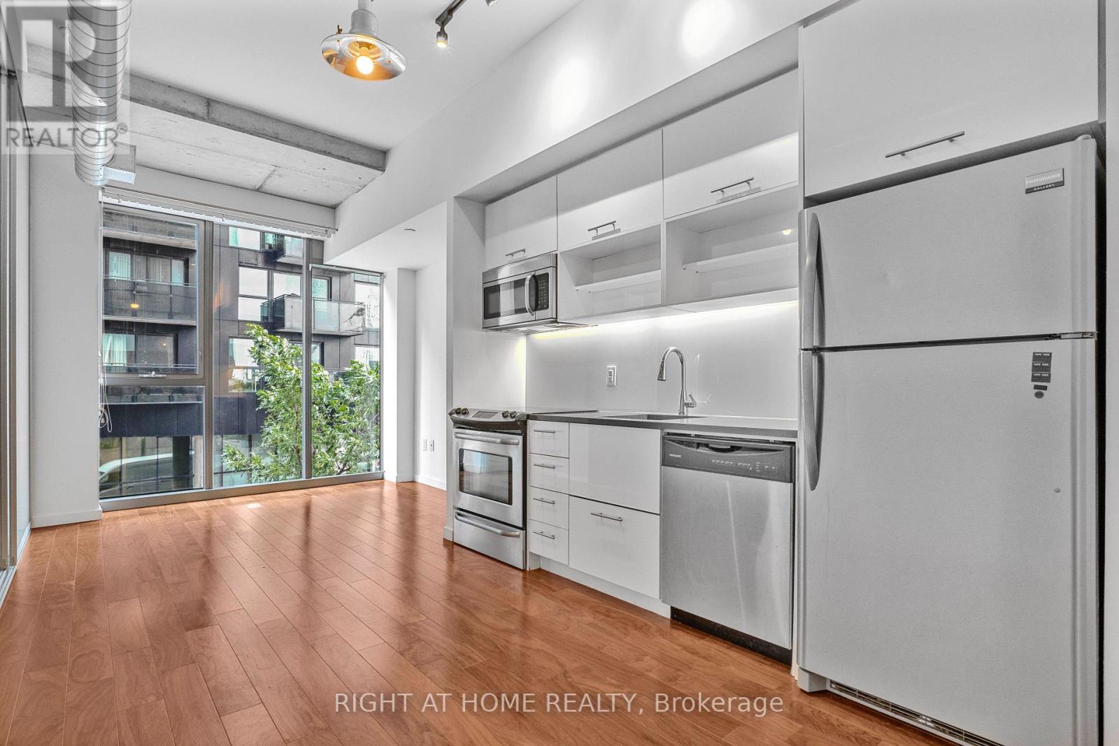 306 - 32 Trolley Crescent, Toronto, Ontario  M5A 0E8 - Photo 5 - C13523778