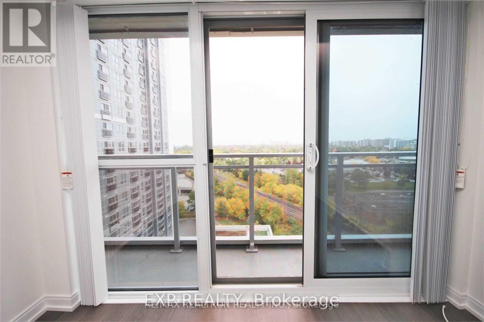 1107 - 255 Village Green Square, Toronto, Ontario  M1S 0L3 - Photo 9 - E13523766