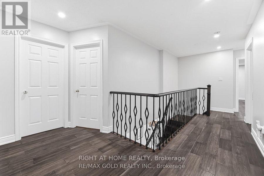 Upper Unit - 29 Laurentide Crescent, Brampton, Ontario  L6P 1Y3 - Photo 14 - W13523770