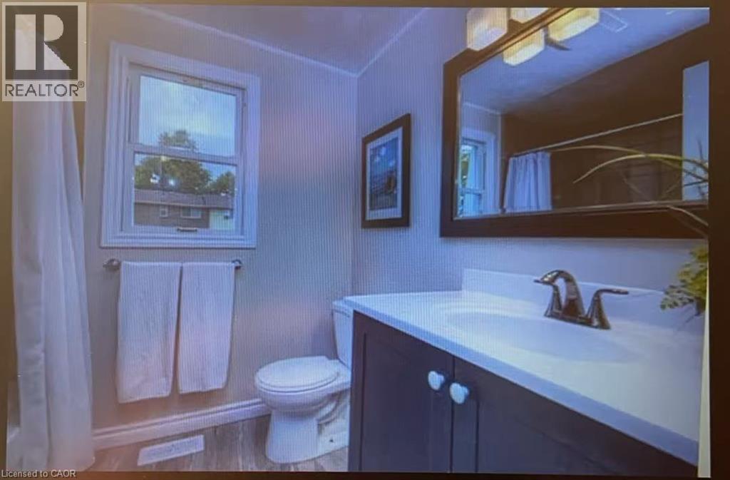 242 Cedarbrae Avenue Unit# B, Waterloo, Ontario  N2L 4S7 - Photo 10 - 40845225