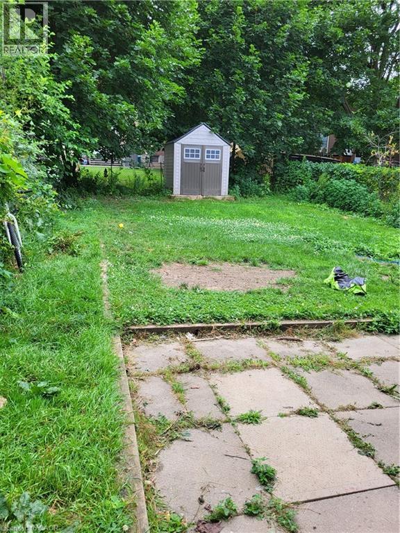 242 Cedarbrae Avenue Unit# B, Waterloo, Ontario  N2L 4S7 - Photo 3 - 40845225