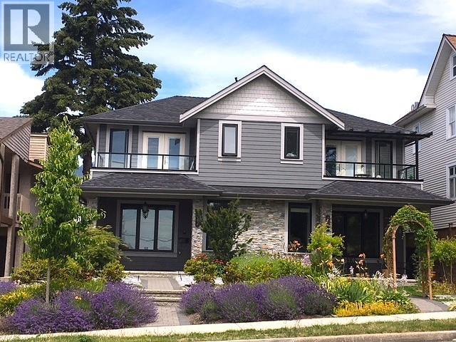 422 6TH STREET, north vancouver, British Columbia