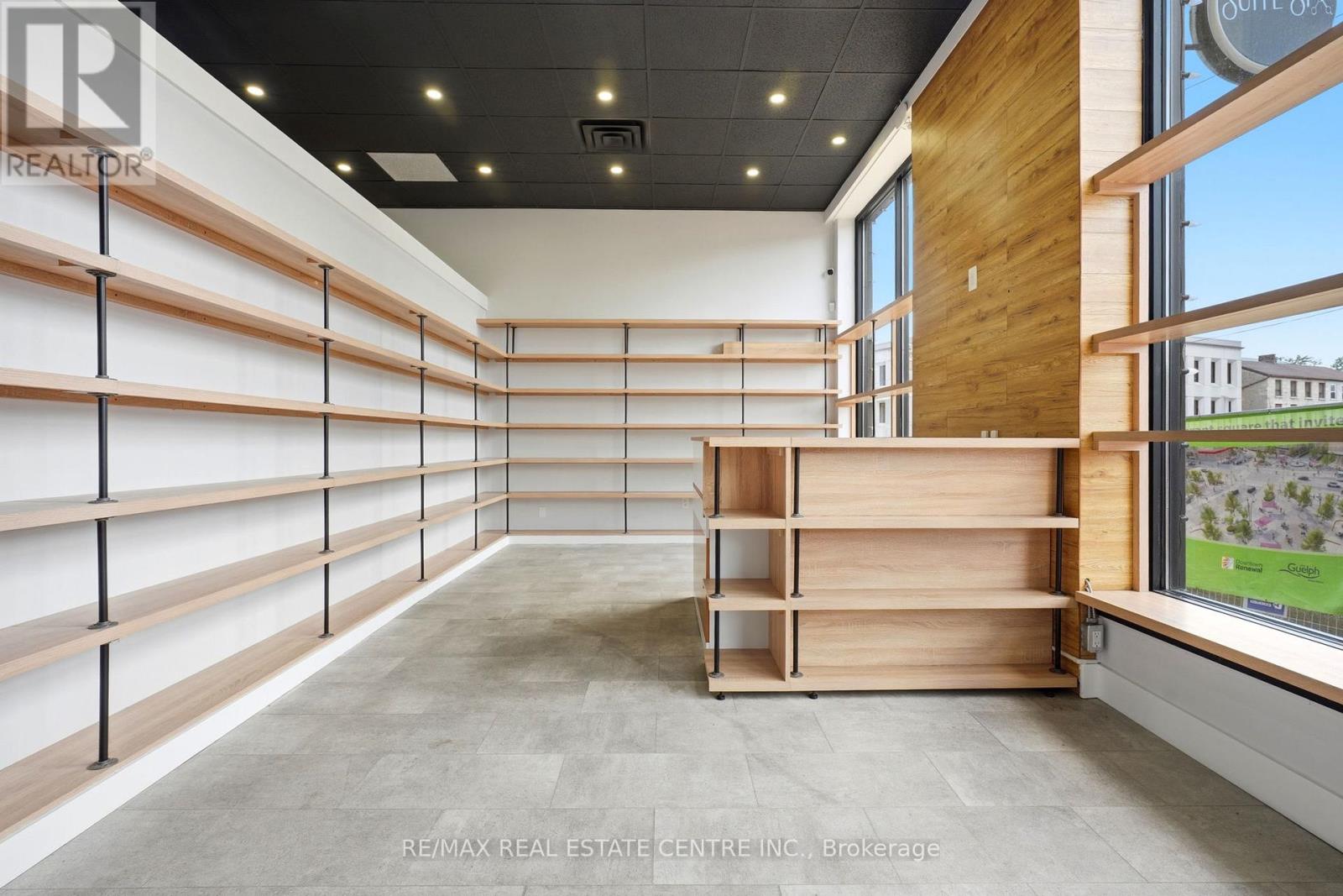 103 - 45 WYNDHAM STREET N, Guelph (Downtown)
