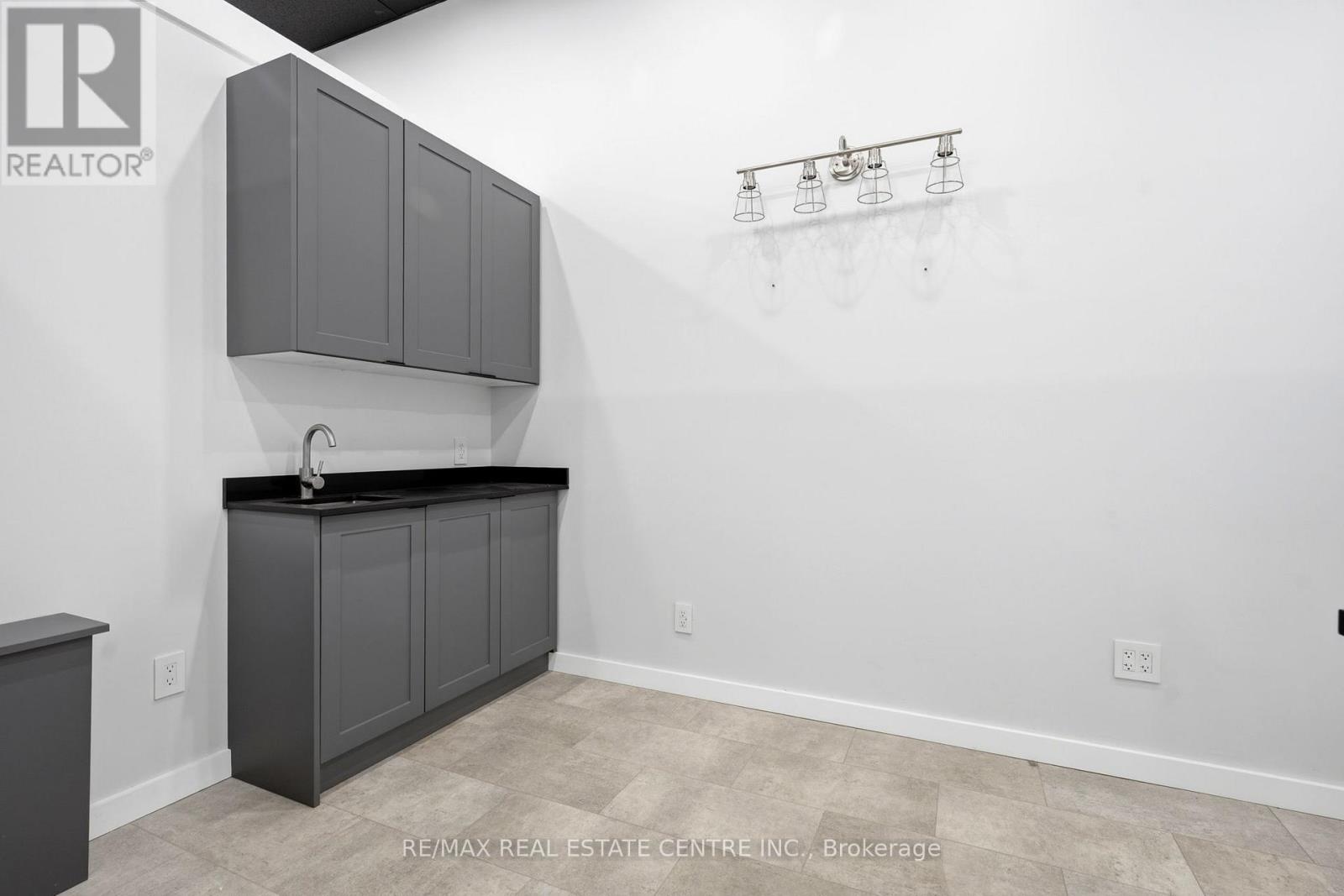 103 - 45 Wyndham Street N, Guelph, Ontario N1H 4E4 - Photo 13 - X13523828