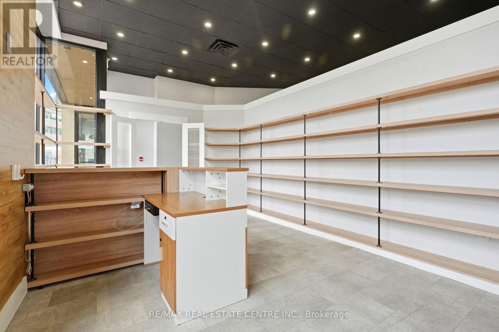 103 - 45 Wyndham Street N, Guelph, Ontario N1H 4E4 - Photo 3 - X13523828