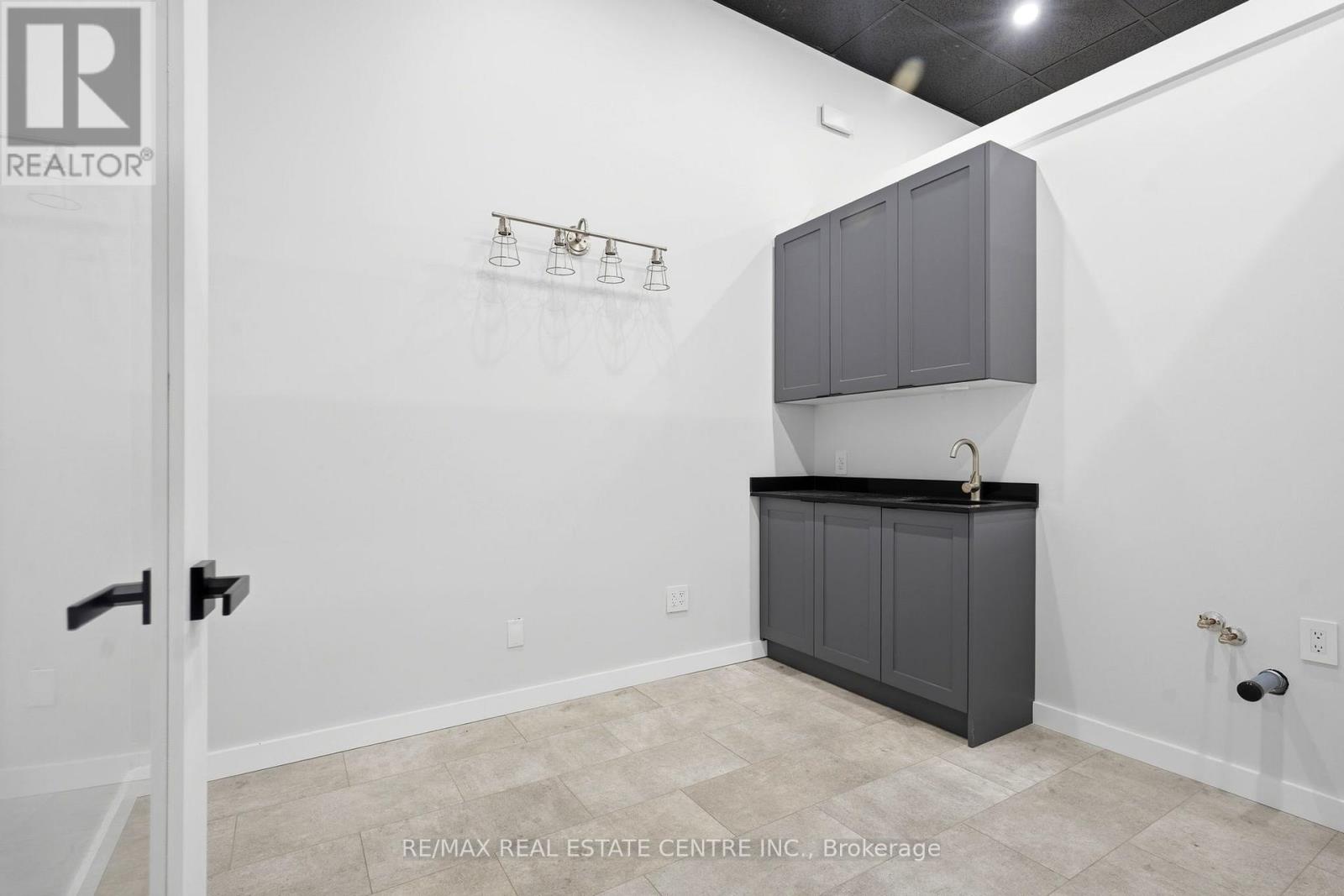 103 - 45 Wyndham Street N, Guelph, Ontario N1H 4E4 - Photo 35 - X13523828