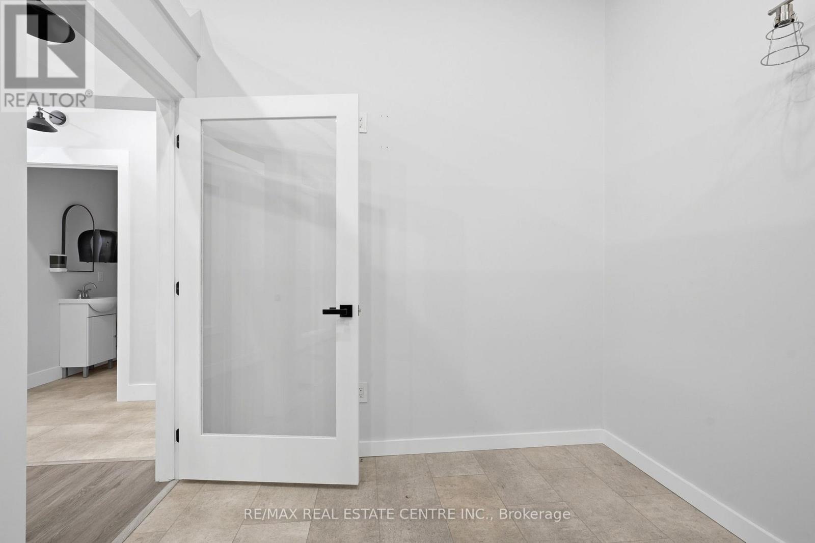 103 - 45 Wyndham Street N, Guelph, Ontario N1H 4E4 - Photo 36 - X13523828
