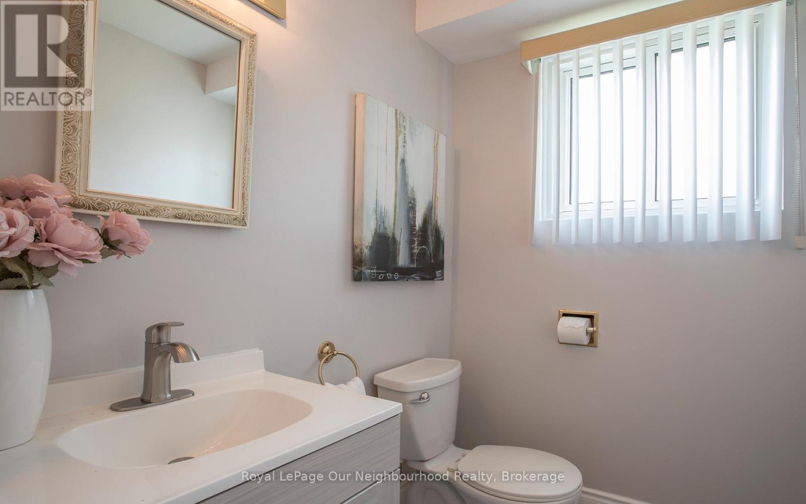 708 Waverly Street N, Oshawa, Ontario  L1J 6C3 - Photo 15 - E13523862