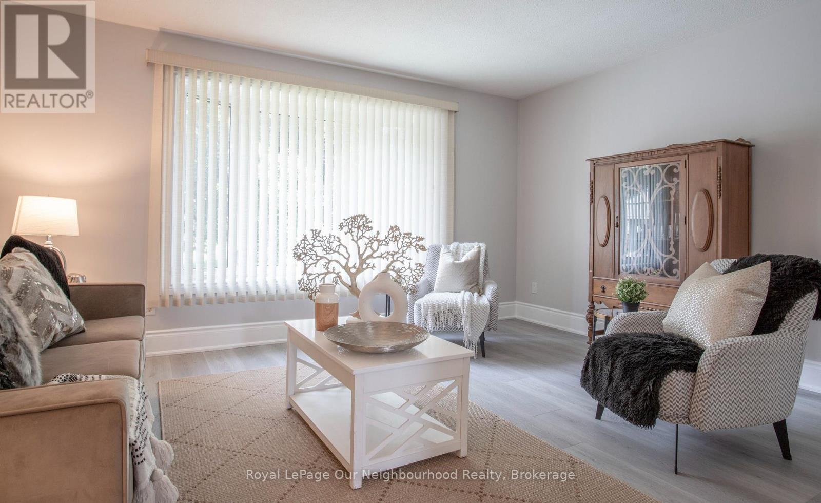 708 Waverly Street N, Oshawa, Ontario  L1J 6C3 - Photo 6 - E13523862