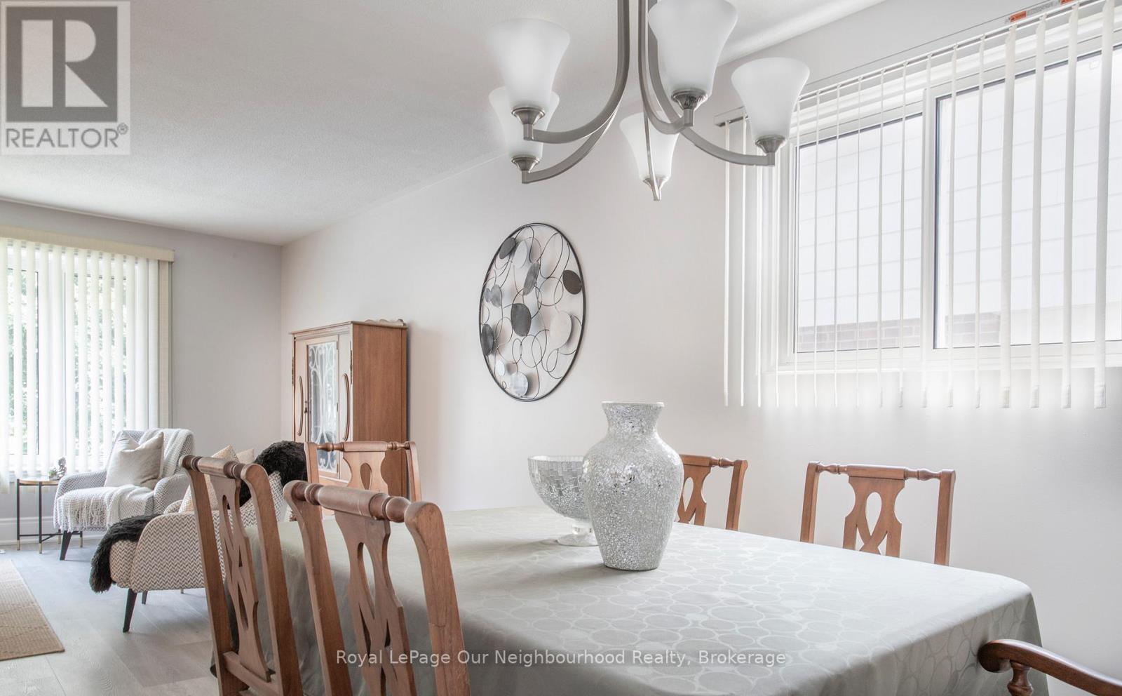 708 Waverly Street N, Oshawa, Ontario  L1J 6C3 - Photo 7 - E13523862