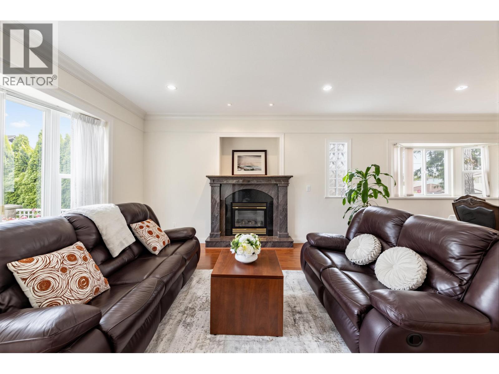 6899 Fleming Street, Vancouver, British Columbia  V5P 3H4 - Photo 3 - R3142416