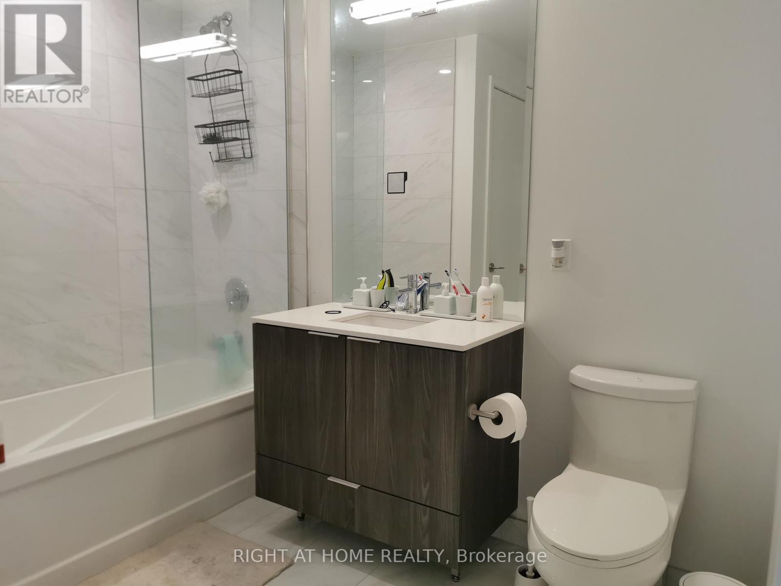1307 - 15 Queens Quay E, Toronto, Ontario  M5E 0A4 - Photo 7 - C13523874