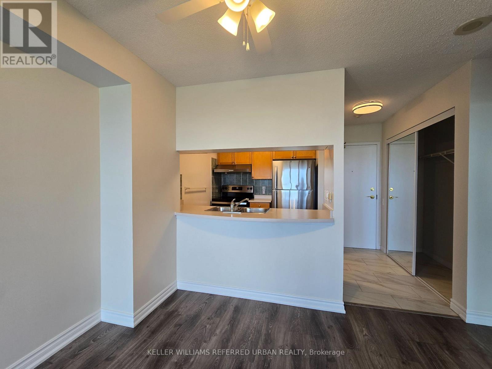 810 - 8 Hillcrest Avenue, Toronto, Ontario  M2N 6Y6 - Photo 11 - C13523902