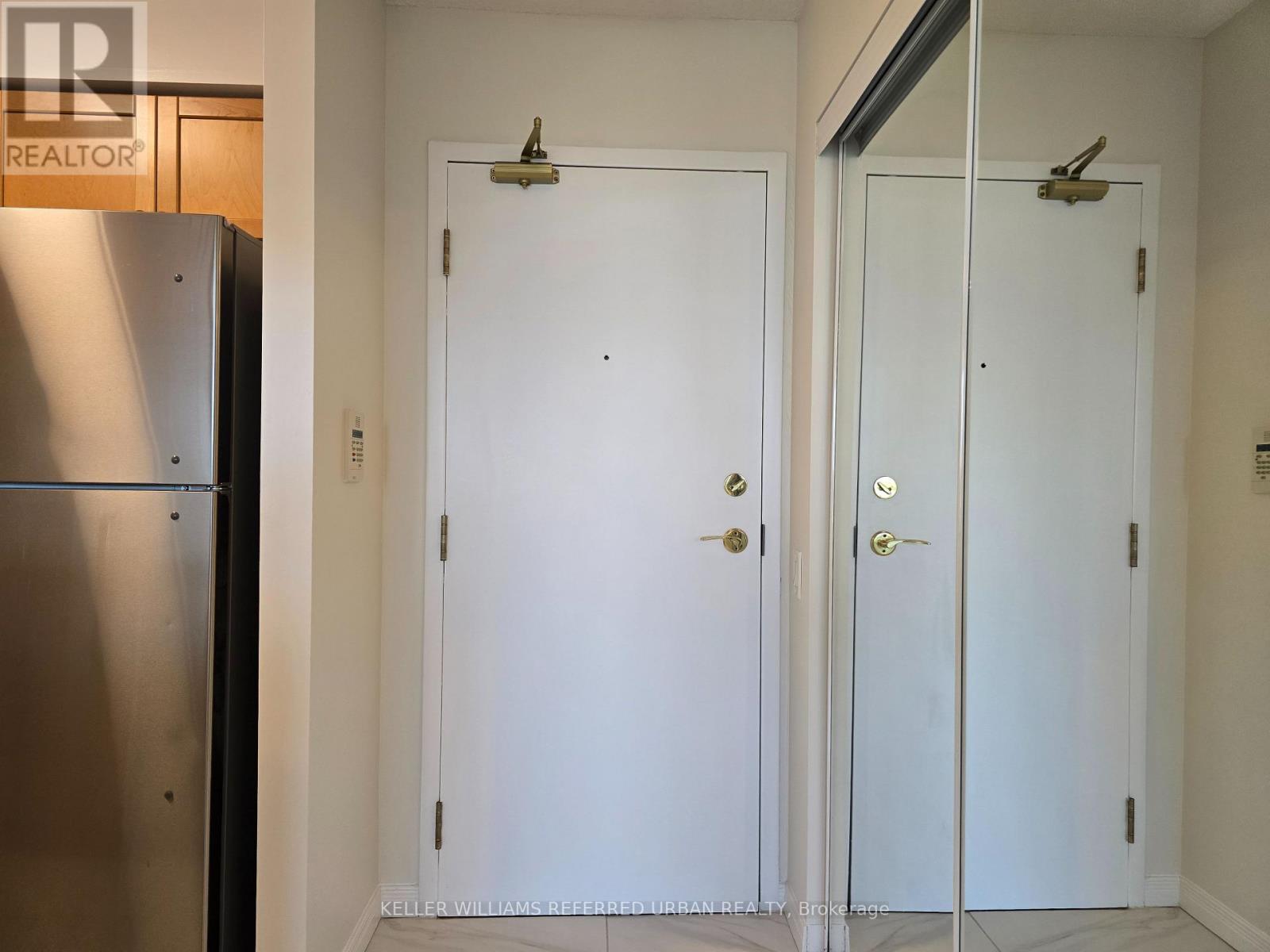 810 - 8 Hillcrest Avenue, Toronto, Ontario  M2N 6Y6 - Photo 7 - C13523902