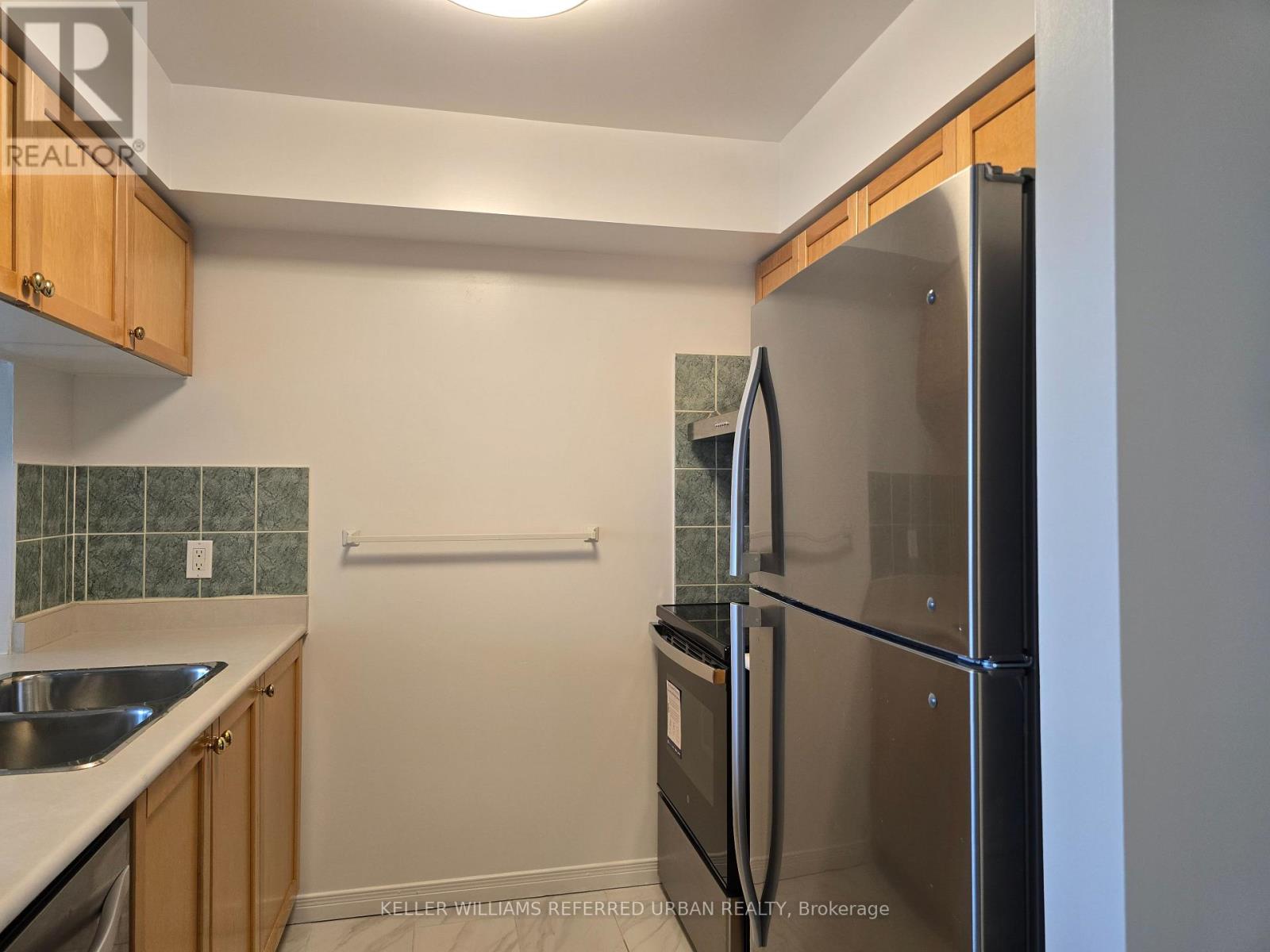 810 - 8 Hillcrest Avenue, Toronto, Ontario  M2N 6Y6 - Photo 9 - C13523902