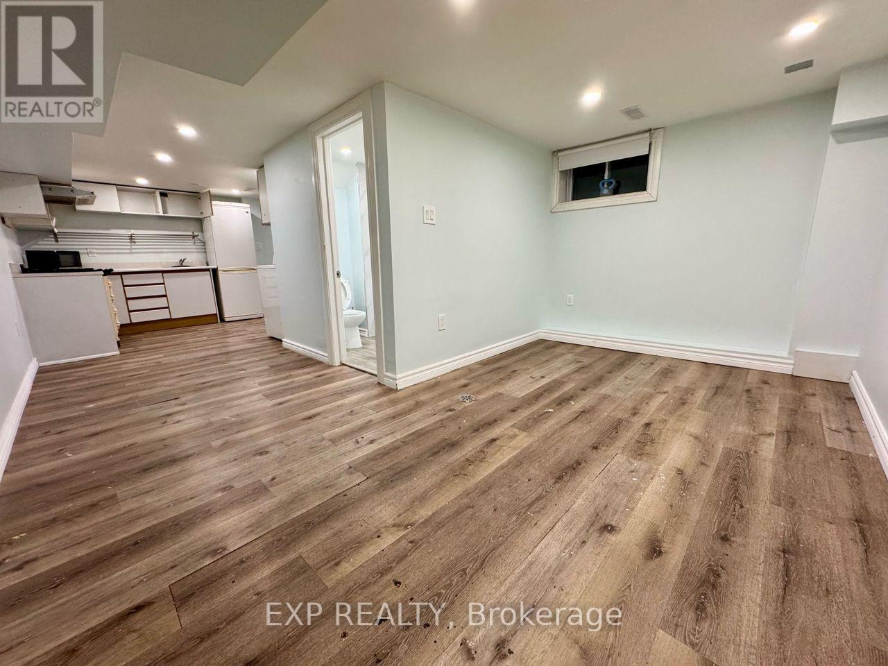 LOWER - 96 HIAWATHA ROAD, Toronto, Ontario