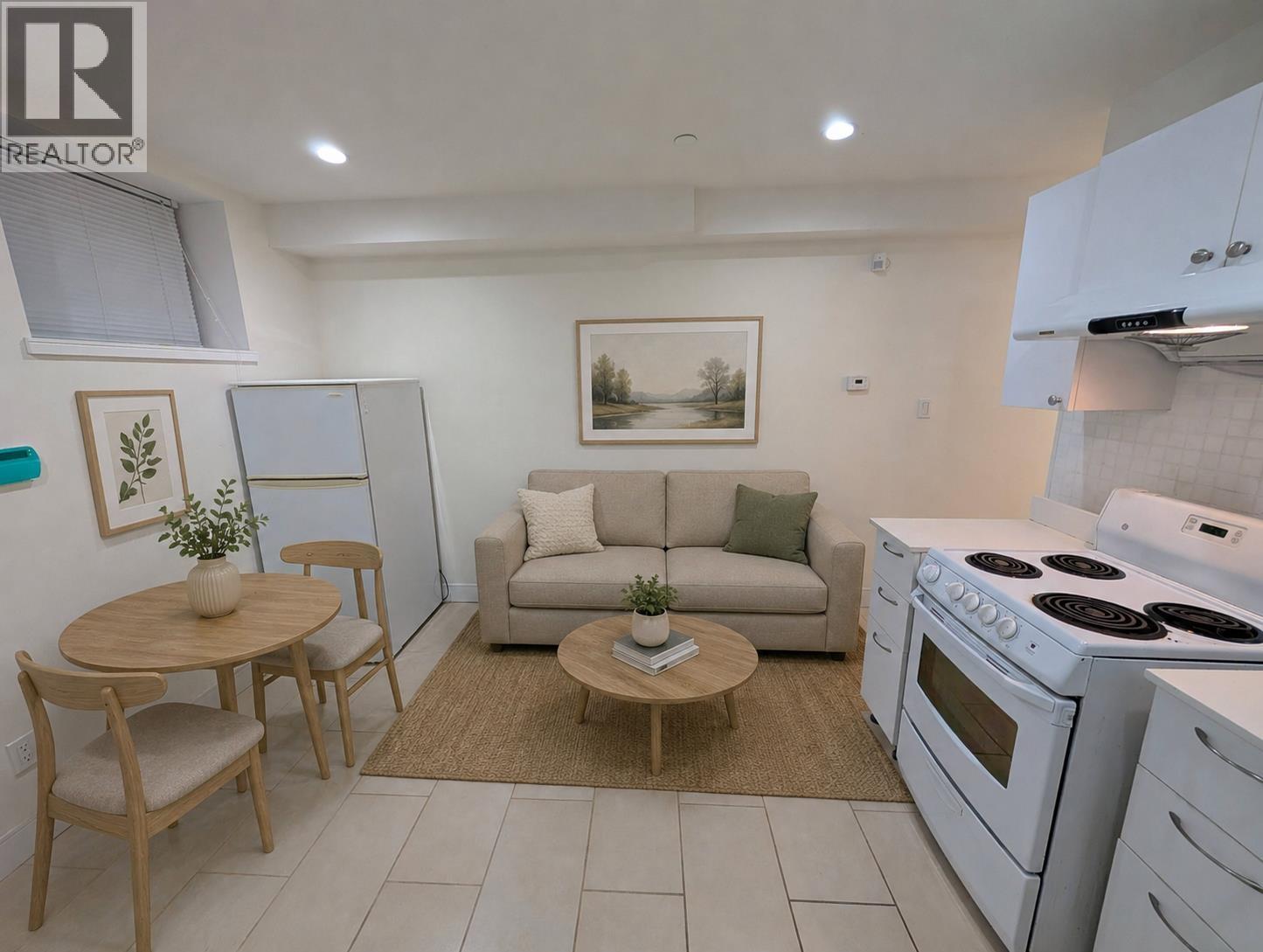 1BED 25XX E 28 AVENUE, vancouver, British Columbia