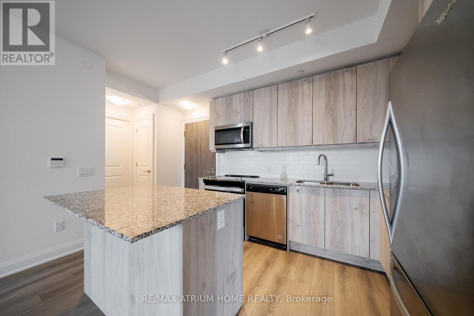 1004 - 10 Gatineau Drive, Vaughan, Ontario  L4J 0L2 - Photo 7 - N13523982