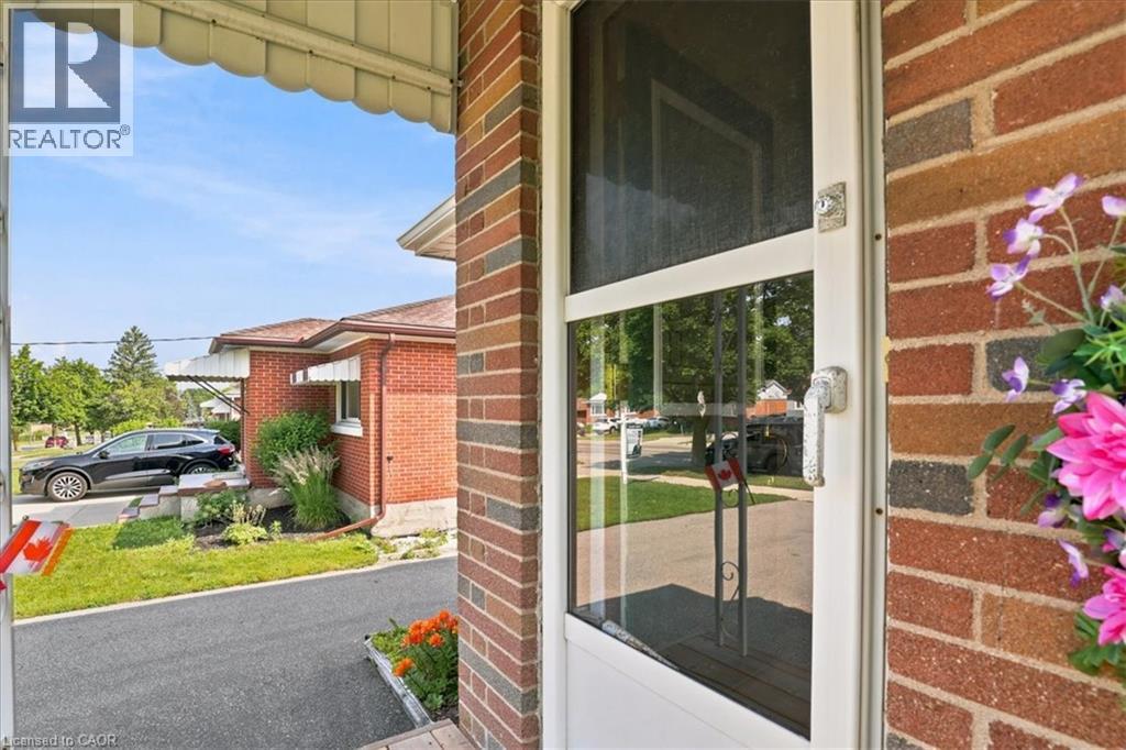 472 Highland Road E, Kitchener, Ontario  N2M 3W7 - Photo 6 - 40843855