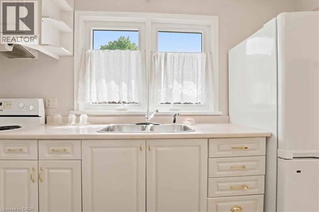 472 Highland Road E, Kitchener, Ontario  N2M 3W7 - Photo 21 - 40843855