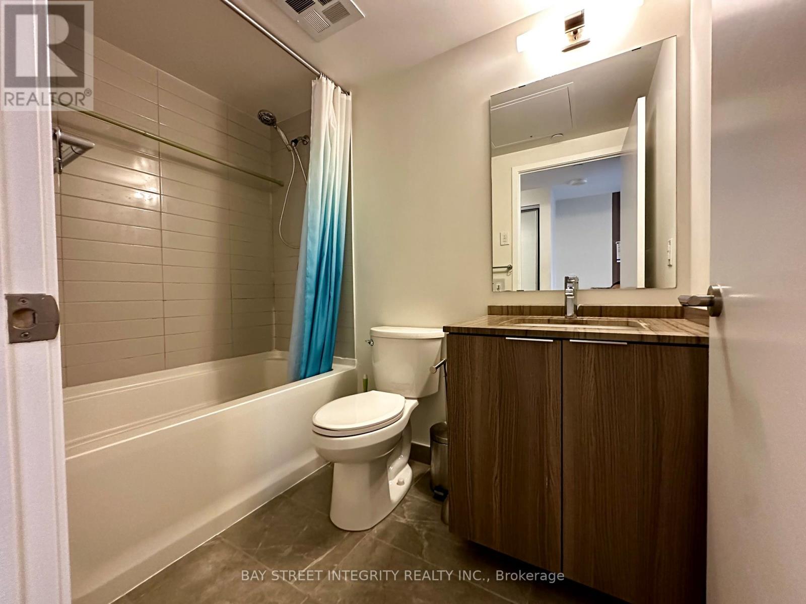 1111 - 11 Wellesley Street W, Toronto, Ontario  M4Y 0G4 - Photo 15 - C13516984