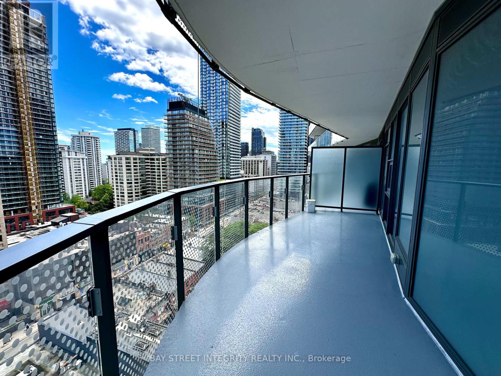 1111 - 11 Wellesley Street W, Toronto, Ontario  M4Y 0G4 - Photo 19 - C13516984