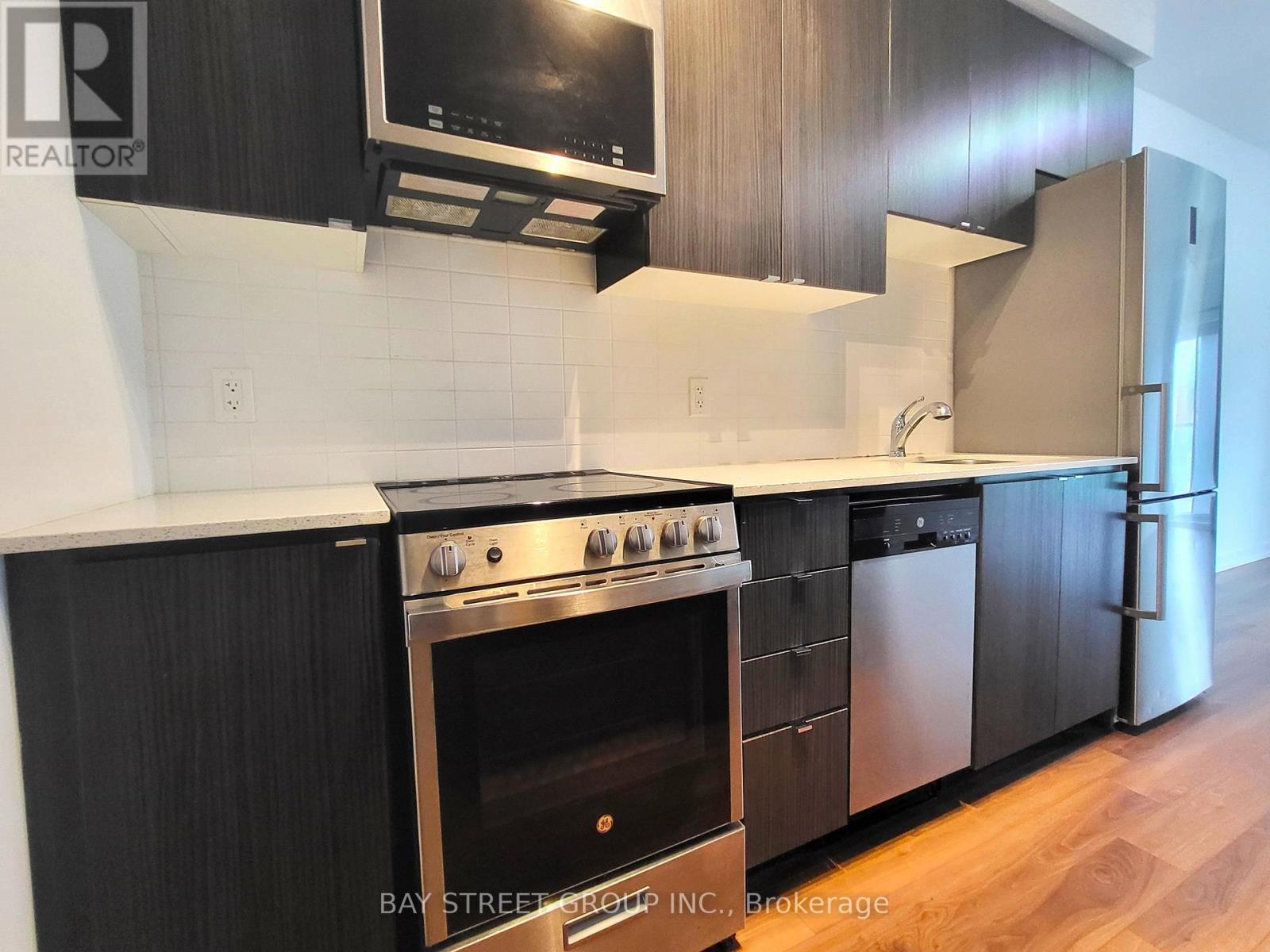206 - 2433 Dufferin Street, Toronto, Ontario M6E 0B4 - Photo 11 - W13446092