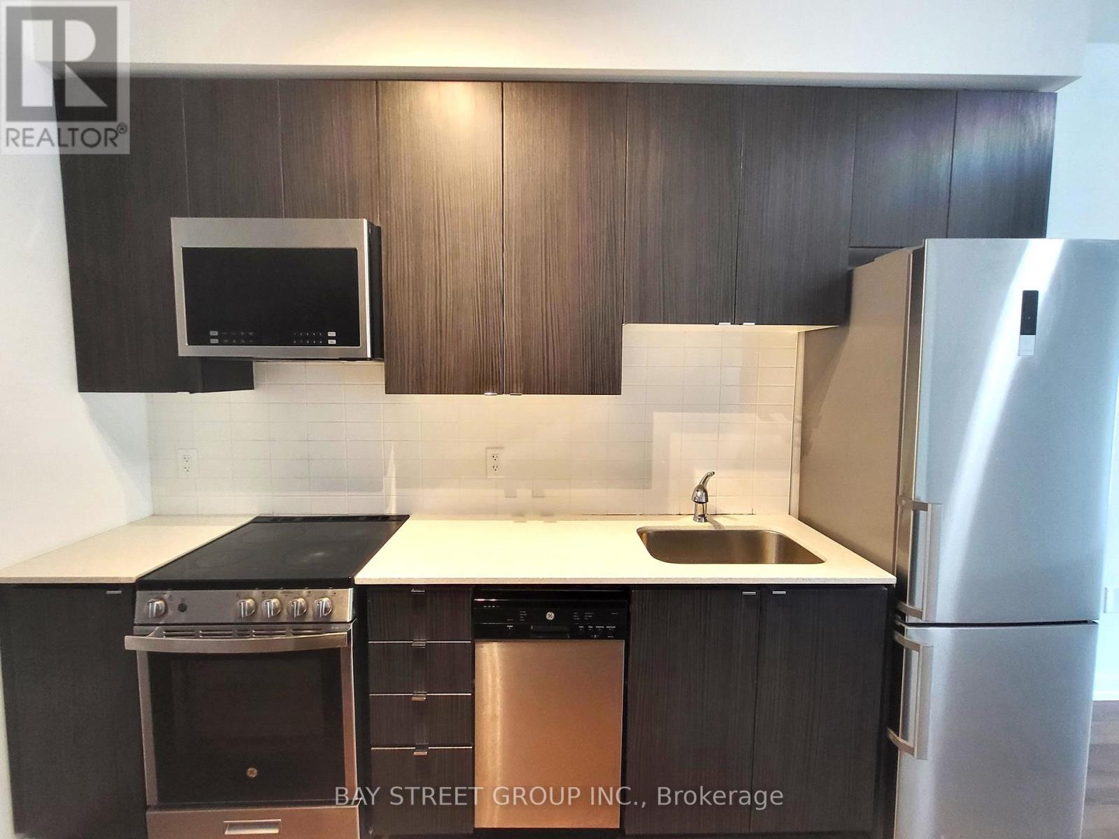 206 - 2433 Dufferin Street, Toronto, Ontario M6E 0B4 - Photo 9 - W13446092