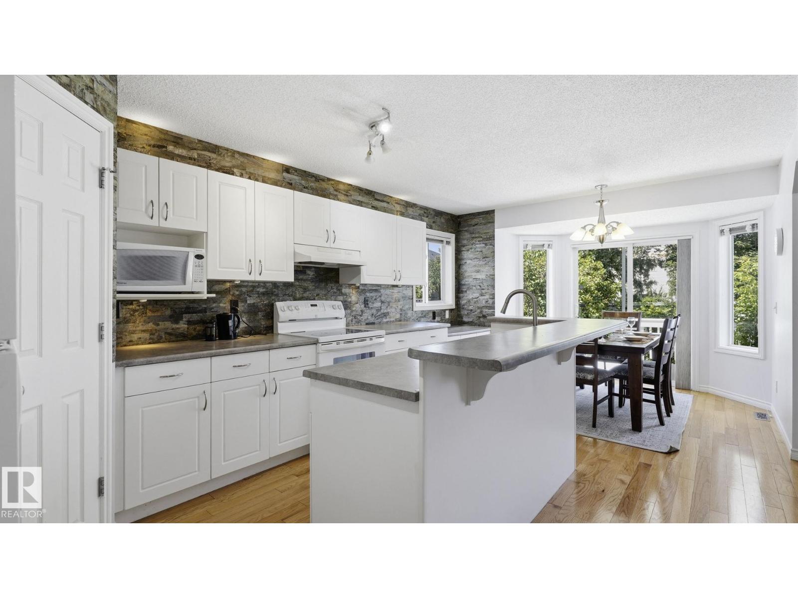 3591 Mclean Cr SW, Edmonton, Alberta  T6W 1M5 - Photo 8 - E4497198