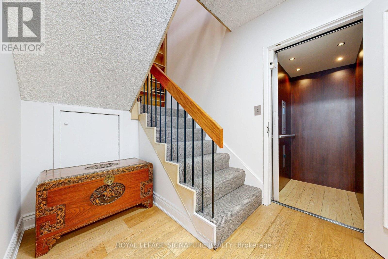 410/204 - 33 Harbour Square, Toronto, Ontario  M5J 2G2 - Photo 19 - C12779422