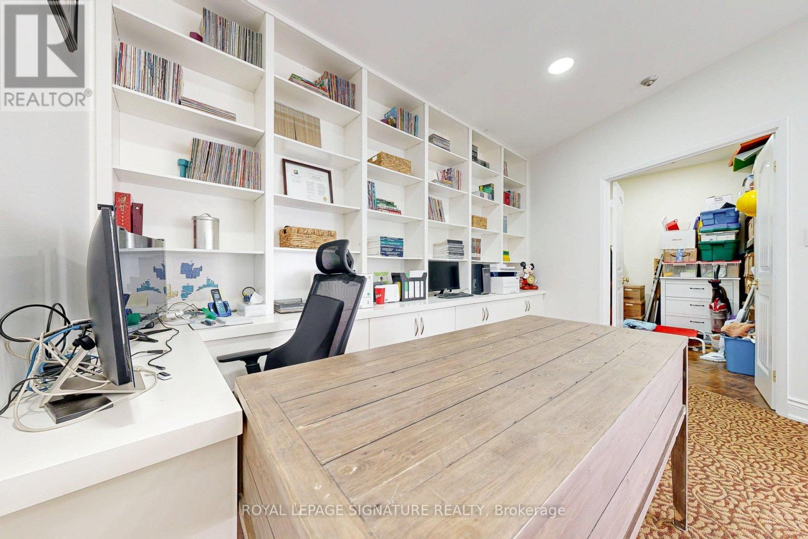 410/204 - 33 Harbour Square, Toronto, Ontario  M5J 2G2 - Photo 33 - C12779422