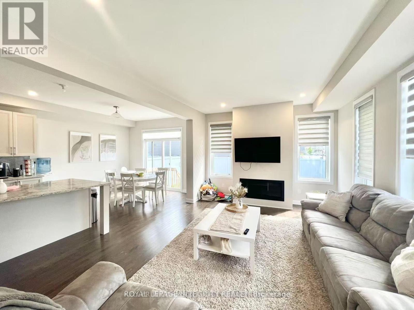 1042 Parabolica Way, Ottawa, Ontario  K2T 0R1 - Photo 7 - X13524120