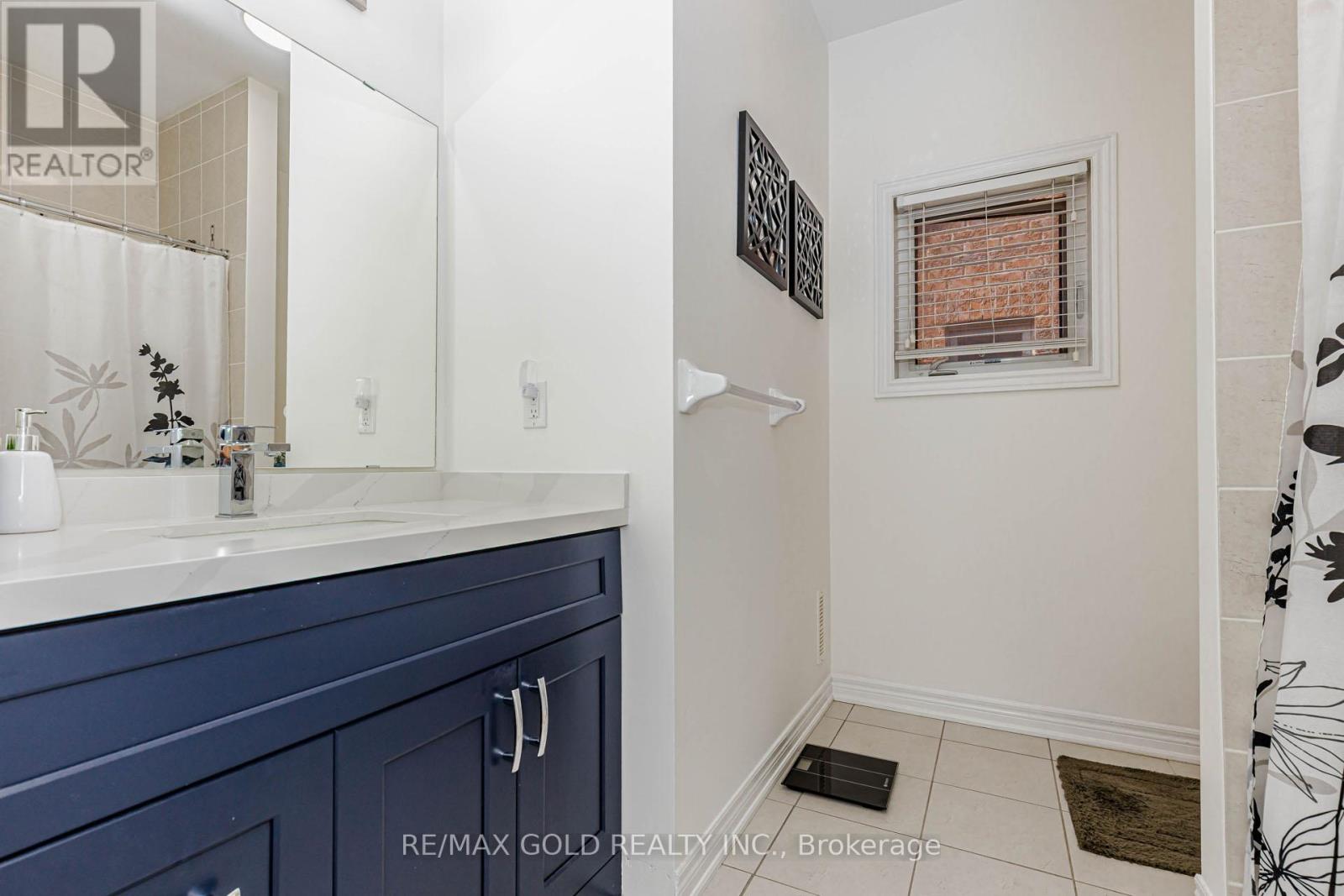 12 Fitzgibson Street, Brampton, Ontario  L6Y 5Y5 - Photo 34 - W13522538