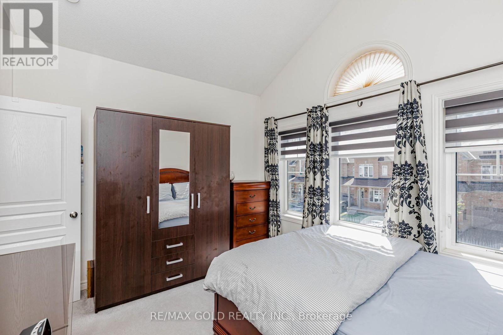 12 Fitzgibson Street, Brampton, Ontario  L6Y 5Y5 - Photo 33 - W13522538