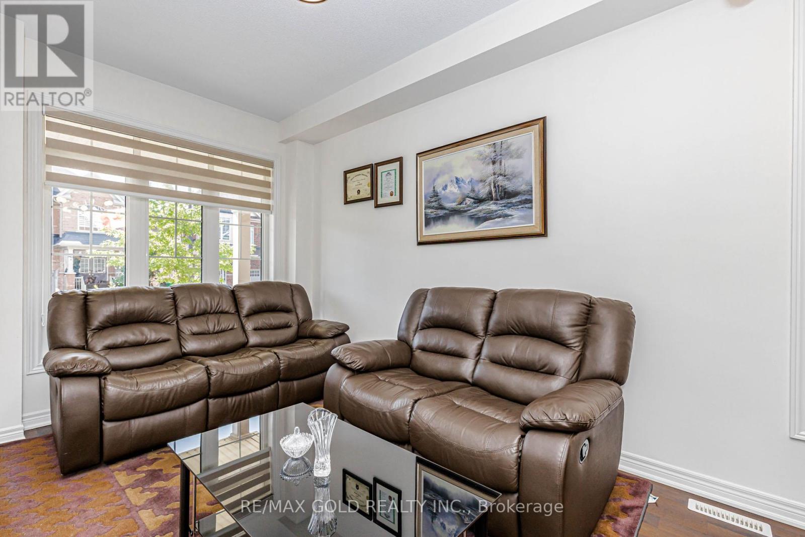 12 Fitzgibson Street, Brampton, Ontario  L6Y 5Y5 - Photo 7 - W13522538
