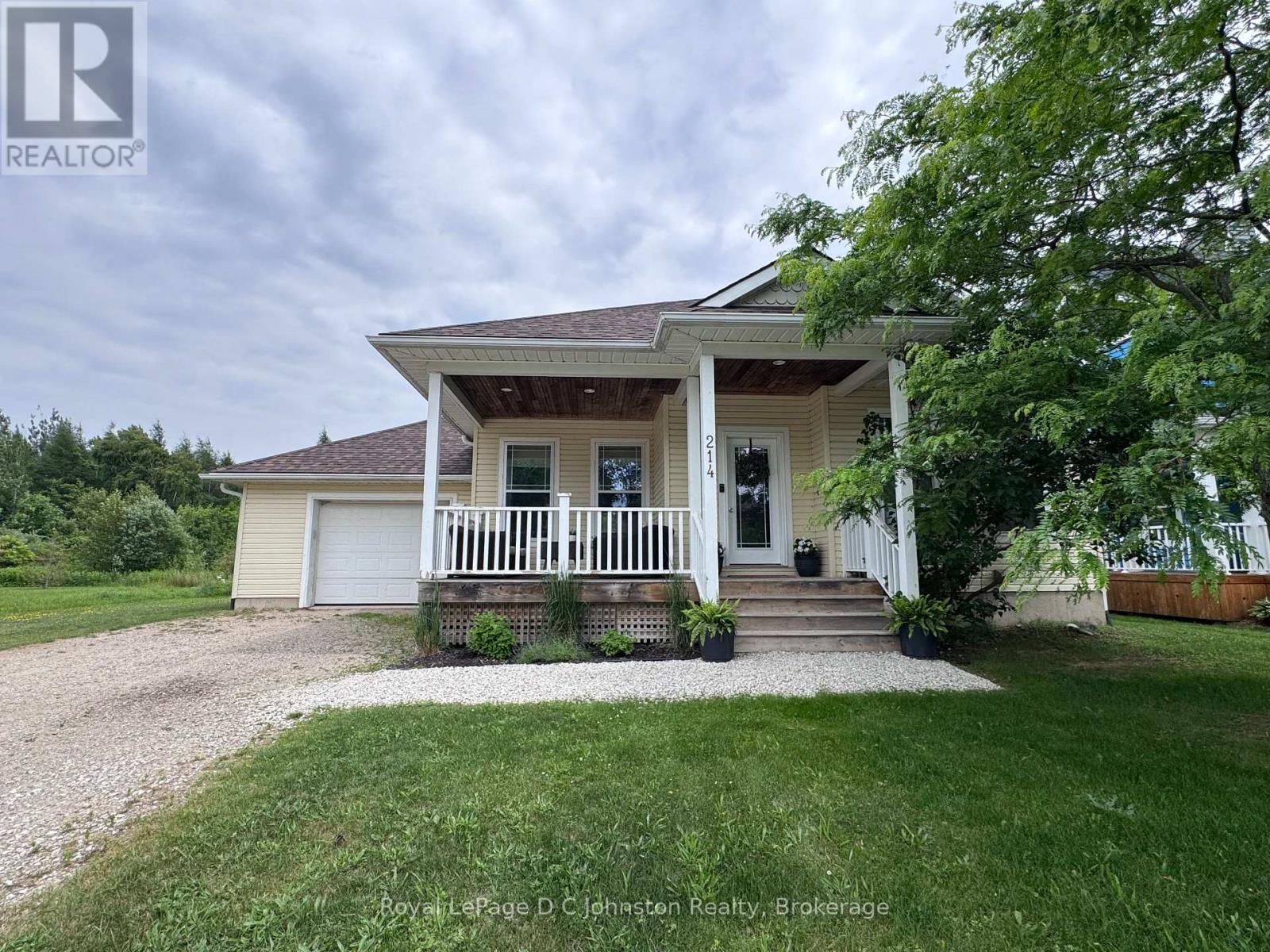 214 Emerald Drive S, Saugeen Shores, Ontario  N0H 2L0 - Photo 1 - X13524130